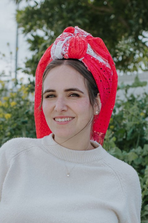מטפחת צעיף פוקסיה פרחוני פייטים מטפחת צעיף פוקסיה פרחוני פייטים
