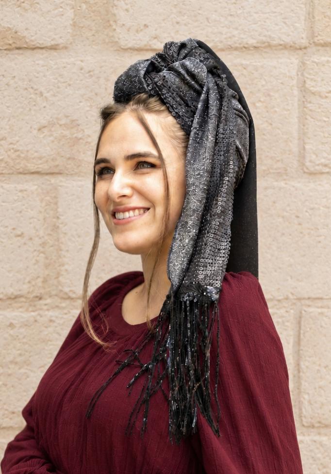 מטפחת צעיף כסוף שחור פייטים לורקס מטפחת צעיף כסוף שחור פייטים לורקס